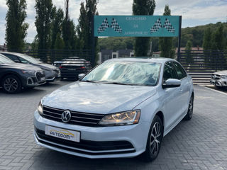 Volkswagen Jetta foto 1