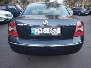 Volkswagen Passat foto 4