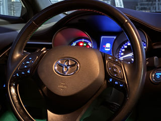 Toyota C-HR foto 7