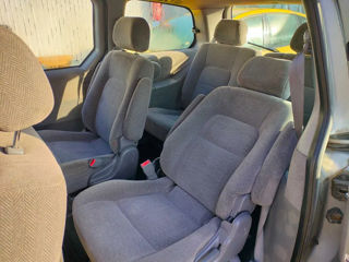 KIA Carnival foto 4