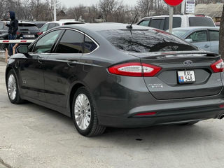 Ford Fusion foto 3