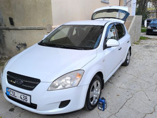 KIA Ceed foto 1