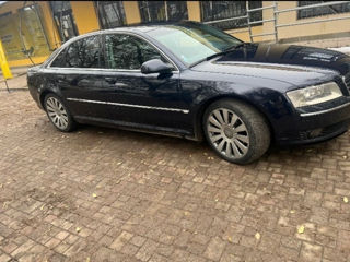 Audi A8 foto 1