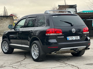 Volkswagen Touareg foto 2