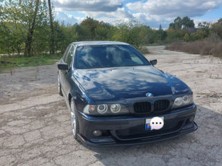 BMW 5 Series foto 5