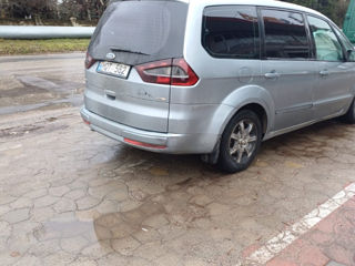 Ford Galaxy foto 4