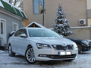 Skoda Superb foto 1