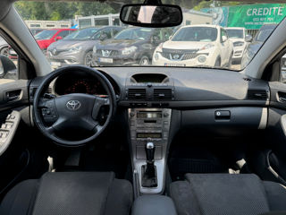 Toyota Avensis foto 18