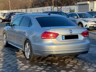 Volkswagen Passat foto 4