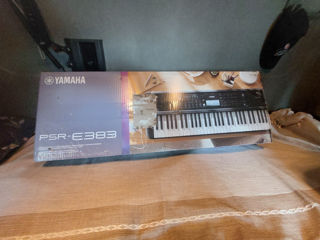 Yamaha  PSR E383 foto 2