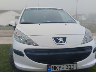 Peugeot 207 foto 8