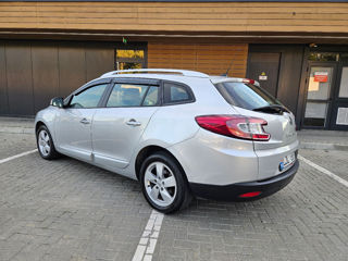 Renault Megane foto 2