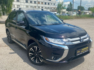 Mitsubishi Outlander foto 3