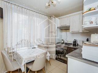 Apartament cu 3 camere, 70 m², Botanica, Chișinău foto 1