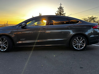 Ford Fusion foto 8