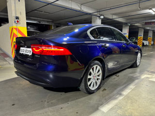 Jaguar XE foto 4