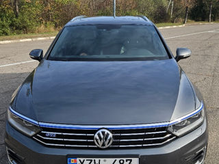 Volkswagen Passat foto 3