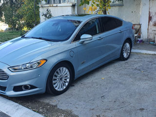 Ford Fusion foto 2