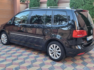 Volkswagen Touran foto 5