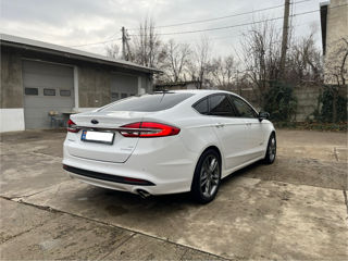 Ford Fusion foto 4