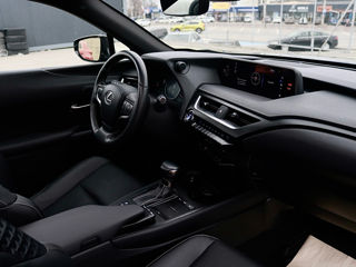 Lexus UX foto 14