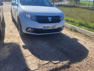 Dacia Logan foto 1