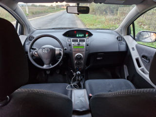 Toyota Yaris foto 1