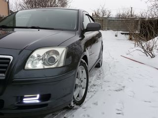 Toyota Avensis foto 6