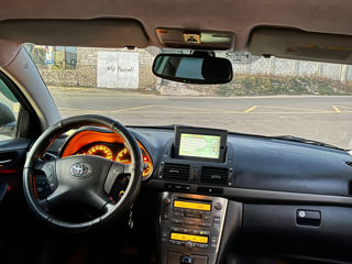 Toyota Avensis foto 3