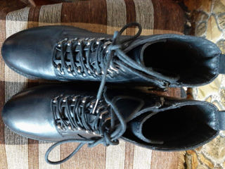 Модные кожанные женские теплые ботинки на шнуровке Oxmox, 38 размер foto 3
