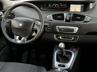 Renault Grand Scenic foto 9