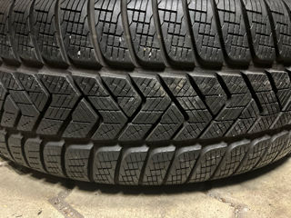 R17 235/65 Pirelli Scorpion Winter foto 4