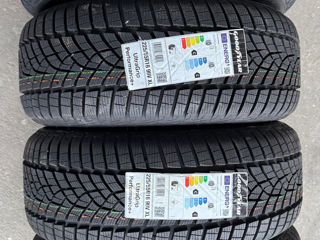 225/55 R16 99V XL Goodyear UltraGrip Performance + foto 2