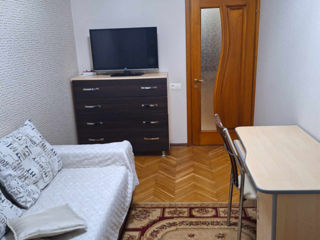 Apartament cu 2 camere, 56 m², Botanica, Chișinău foto 3