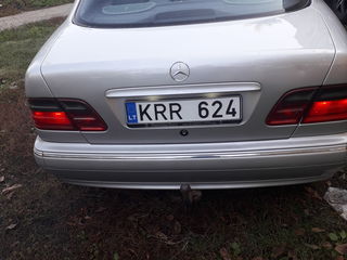 Mercedes E Class foto 2