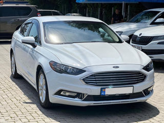 Ford Fusion foto 1