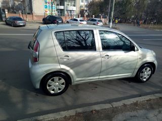 Daihatsu Sirion foto 7