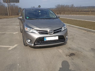 Toyota Verso foto 2