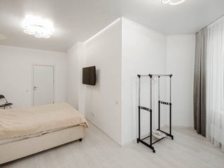 Apartament cu 2 camere, 68 m², Centru, Chișinău foto 9