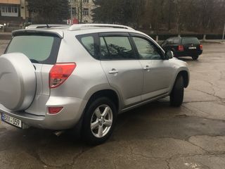 Toyota Rav 4 foto 3