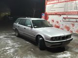 BMW 5 Series foto 4