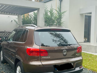 Volkswagen Tiguan foto 2