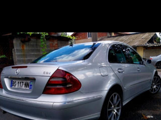 Mercedes E-Class foto 3