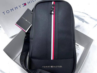 Tommy Hilfiger! Stil și Rafinament!