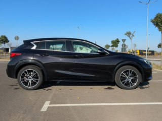 Infiniti Q30 foto 4