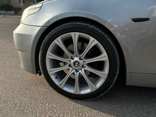 BMW 5 Series foto 5