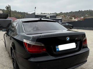 BMW 5 Series foto 4