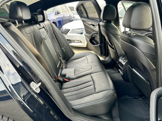 BMW 5 Series foto 17