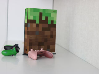 Xbox one s Limited Minecraft edition plus 2 joystiks foto 2