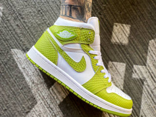 Nike Air Jordan 1 Retri High Green Python Unisex